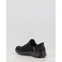 SLIP INS SUMMITS CLASSY NIGHT 150128